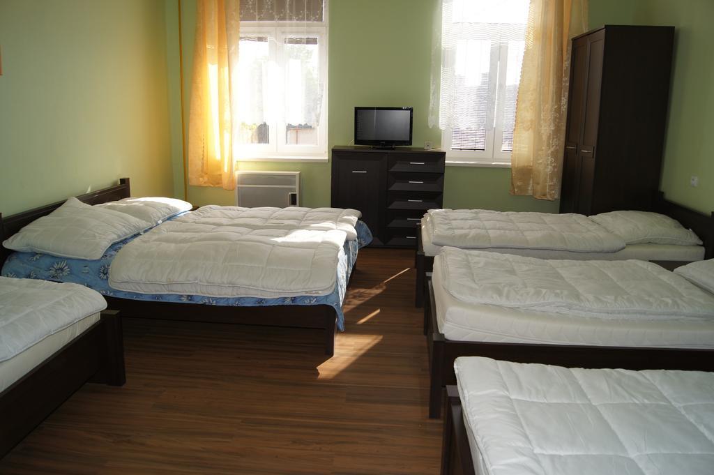 Penzion Modry Jelen Vidnava Quarto foto